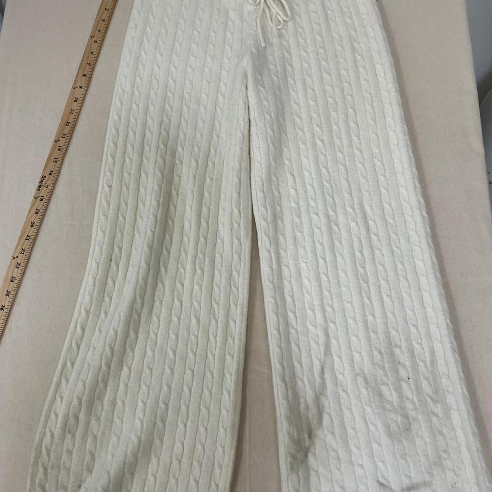 Wild‎ Fable cream cable knit lounge pants